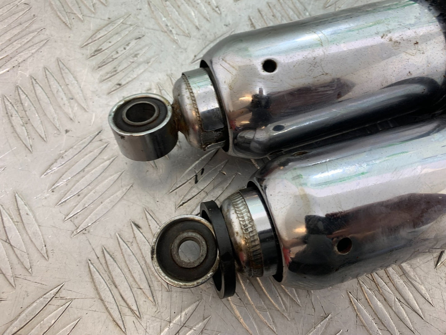 YAMAHA XV1100 XV 1100 VIRAGO REAR SHOCKS 1990-1999 (CMB1190)