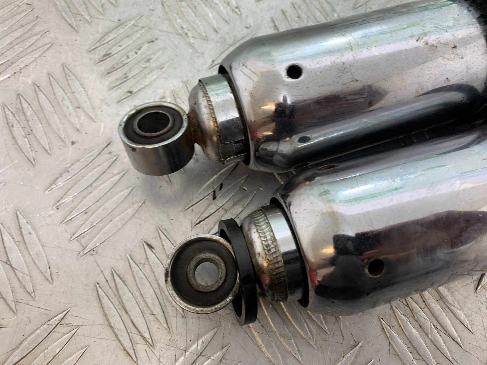 YAMAHA XV1100 XV 1100 VIRAGO REAR SHOCKS 1990-1999 (CMB1190)