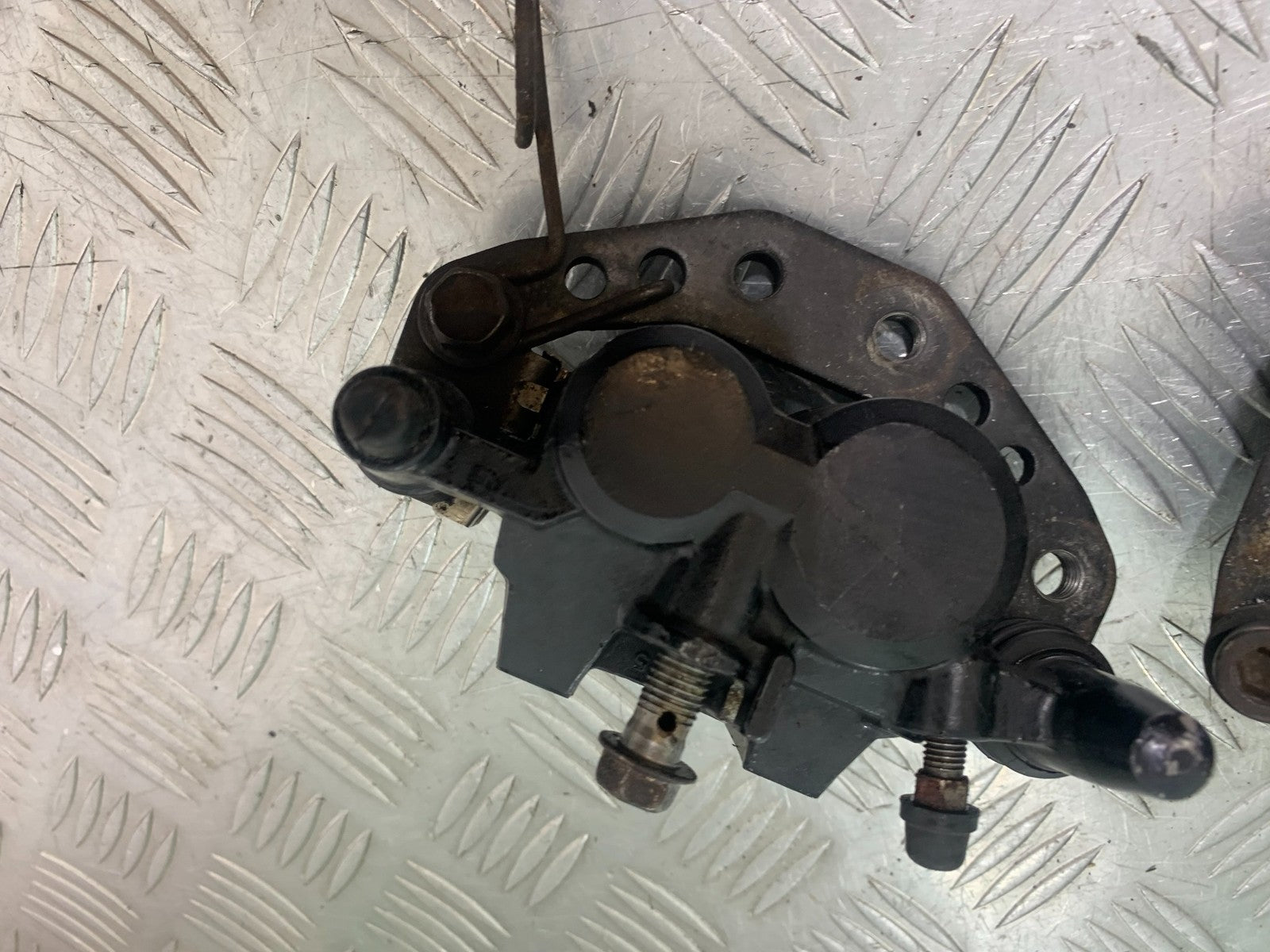 SUZUKI GSX1100 G GSX 1100 G FRONT BRAKE CALIPERS  1991-1996 (CMB1283)