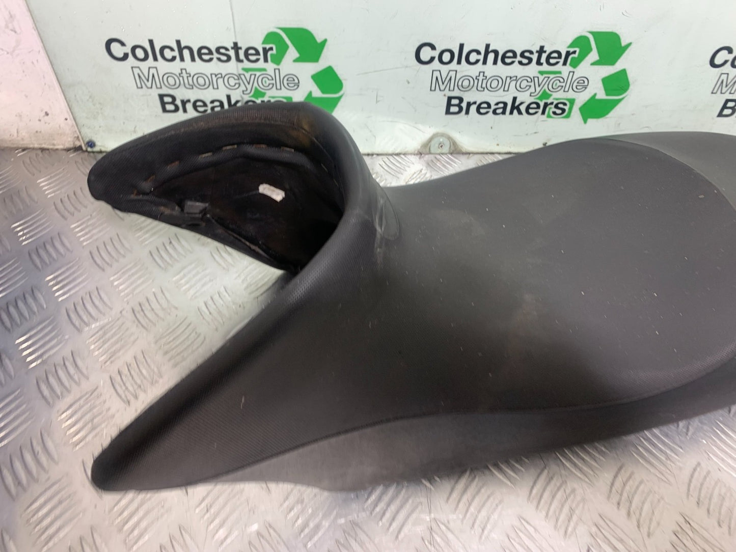 HONDA XL125 VARADERO SEAT   YEAR 2001-2006  (CMB1210)