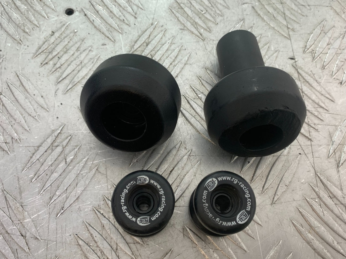 BMW S1000 RR CRASH BOBBINGS  YEAR 2015-2018 (CMB1246)