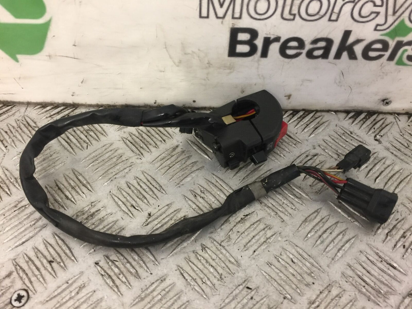 KAWASAKI ZX6R ZX6 R C1H RIGHT SWITCH GEAR  YEAR 2005 2006 (STOCK 423)