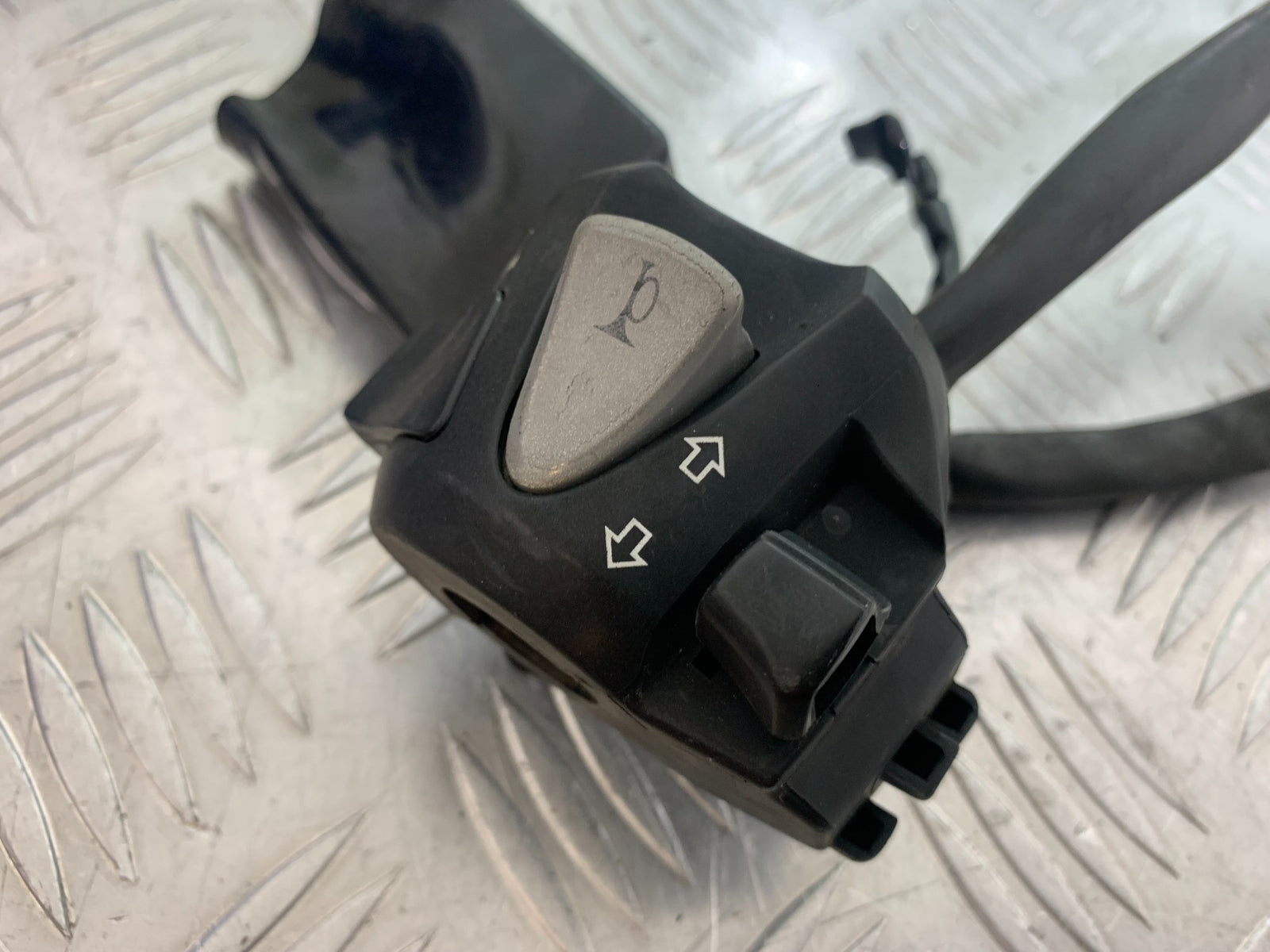 HONDA CBR500R CBR 500 R LEFT SWITCH GEAR   YEAR 2012-16 (CMB1151)
