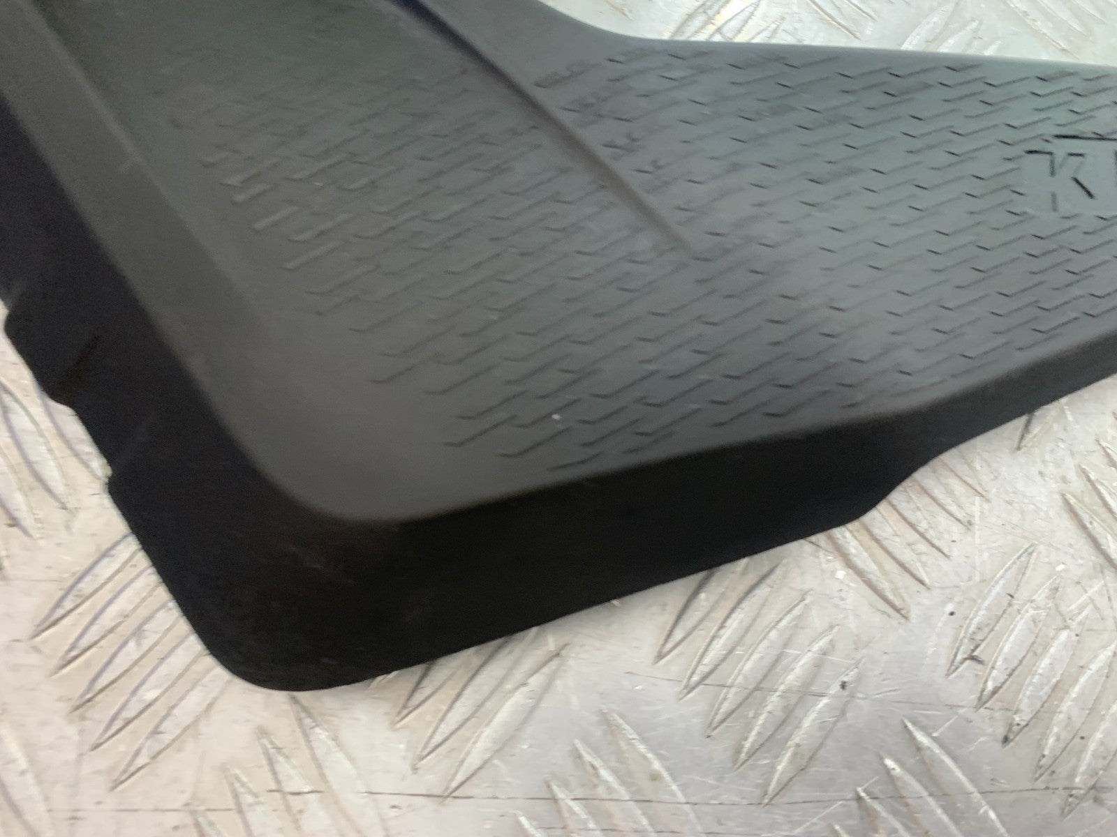 KTM 390 ADVENTURE LEFT RADIATOR COVER  YEAR 2020-24 (CMB1240)