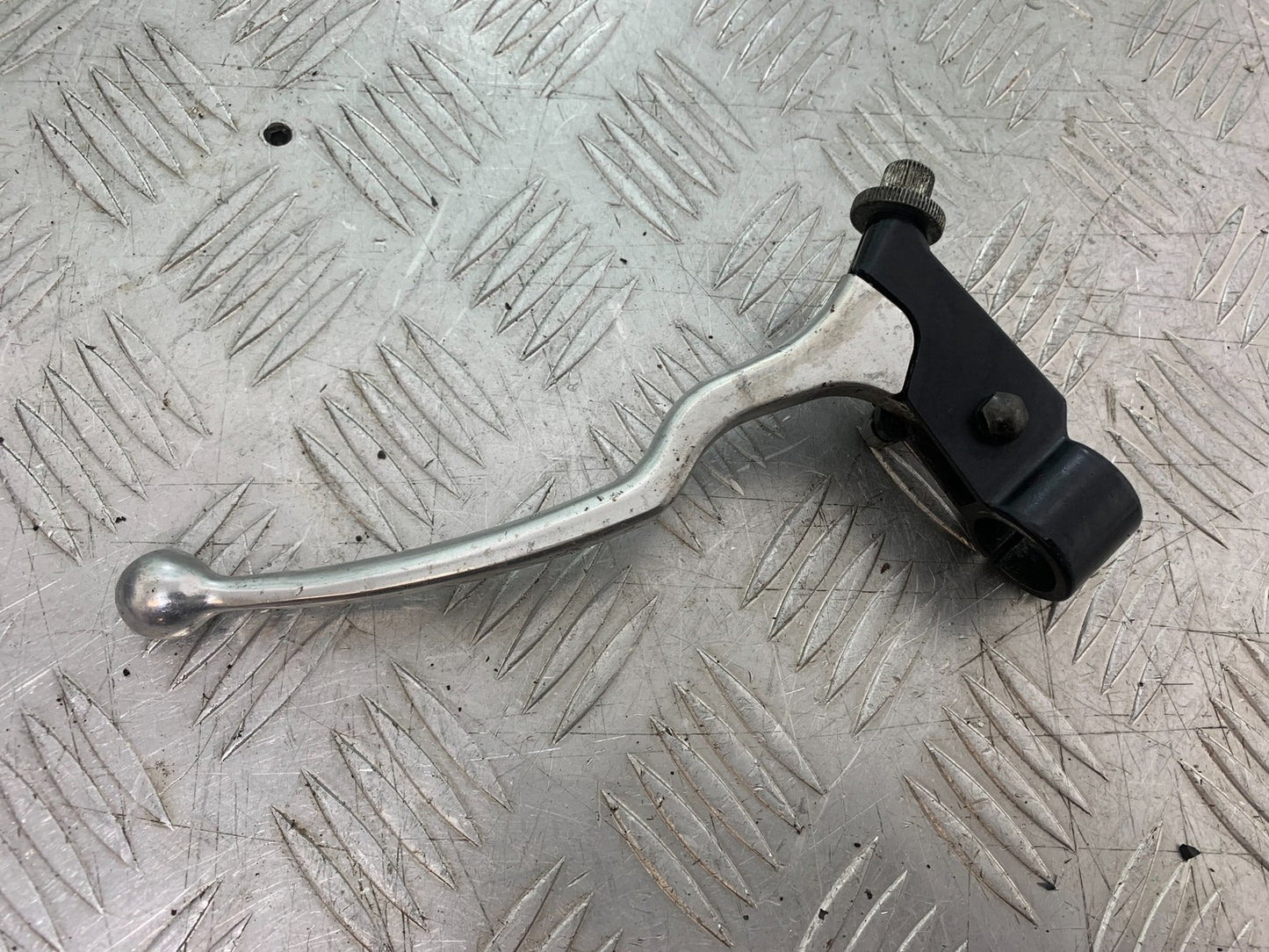 SUZUKI GSF600 GSF 600 BANDIT CLUTCH LEVER AND BRACKET  2000-2004 (CMB1269)