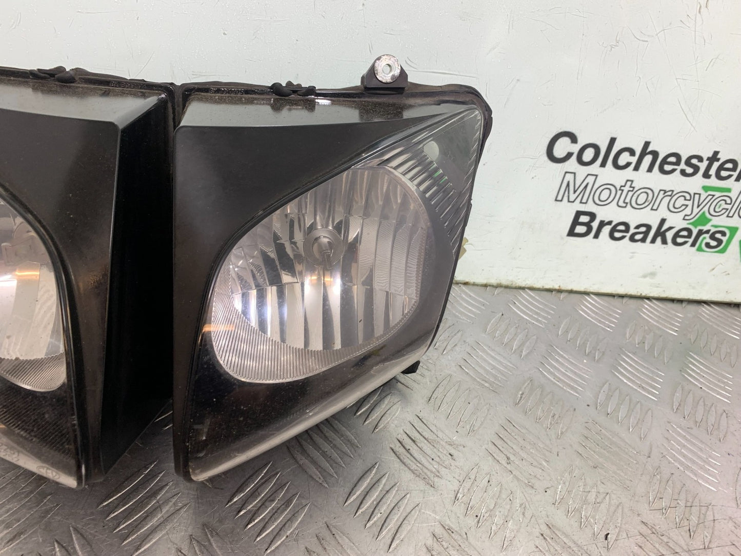 HONDA CBF600 CBF 600 HEADLIGHT YEAR 2004-07  (CMB1305)