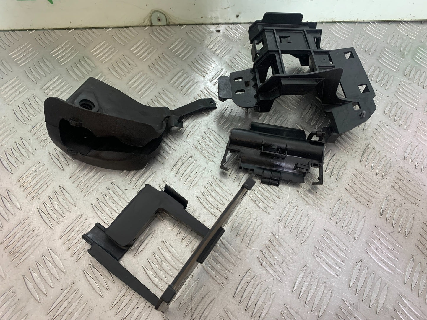 HARLEY DAVIDSON FXS BLACKLINE 1585 INFILL PANELS YEAR 2012 (CMB1147)