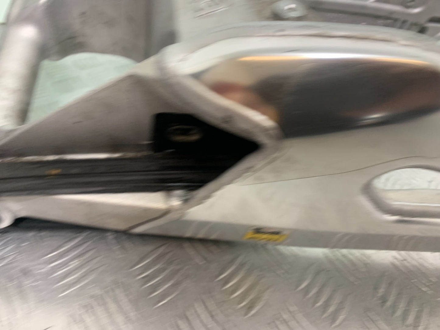 APRILIA TUONO 1000 V4R SWINGARM  YEAR 2011-13  (CMB1331)