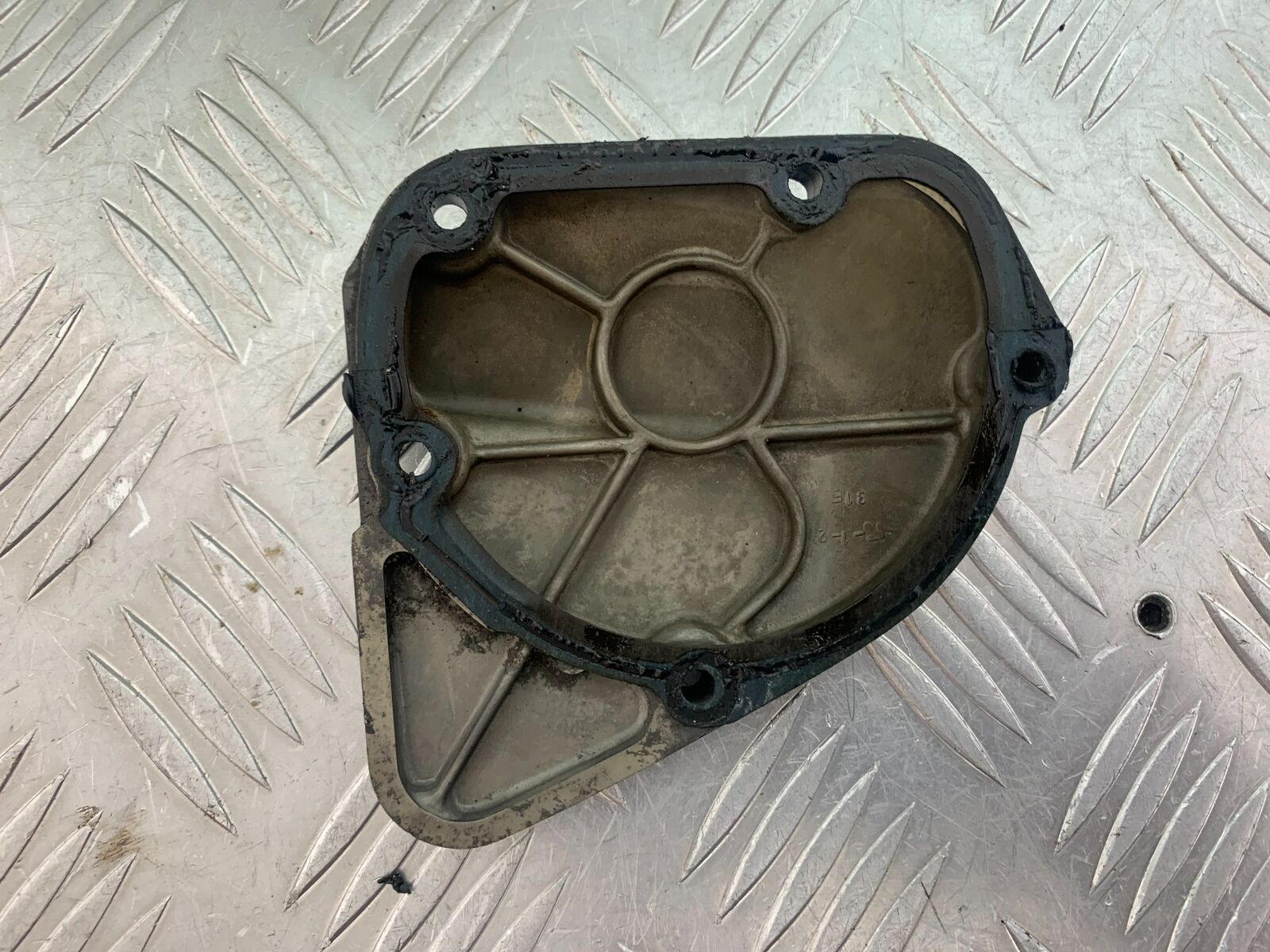 SUZUKI RF900 RF 900 IGNITION PICK UP COVER YEAR 1999-1999 (CMB 1020)