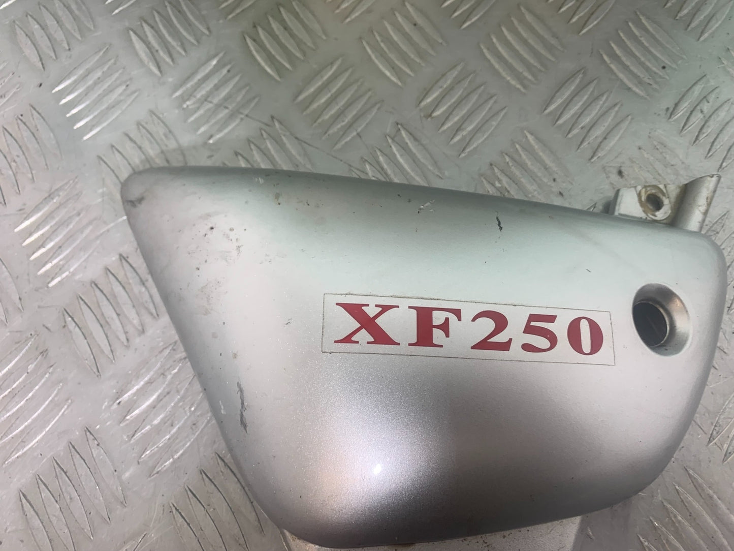 PIONEER XF250 SIDE PANEL   YEAR 2009 (CMB1143)