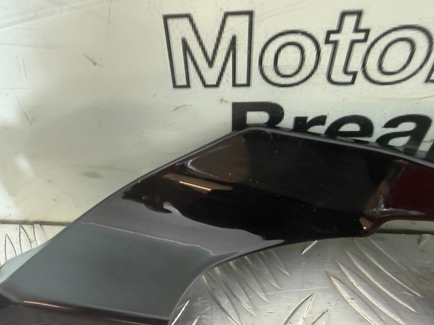 SUZUKI GSR750 GSR 750 LEFT FAIRING TRIM INFILL COWLING UNDER YEAR 2011 - 2018