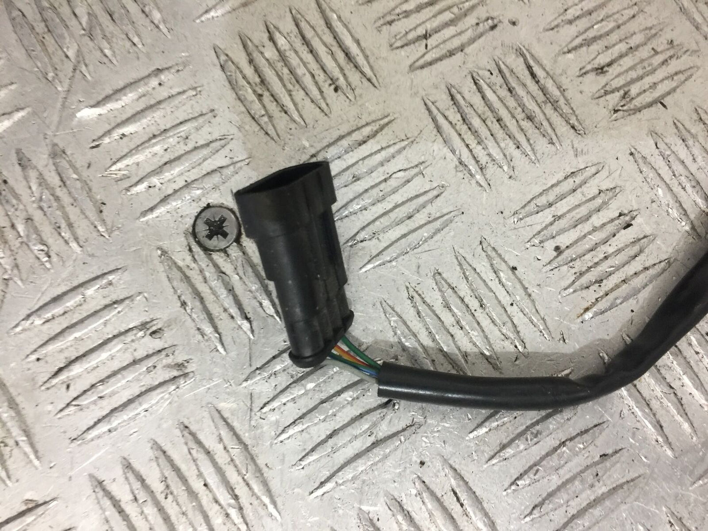 APRILIA TUONO 1000 V4R RIGHT SWITCH GEAR 2011-13  (STOCK 746)