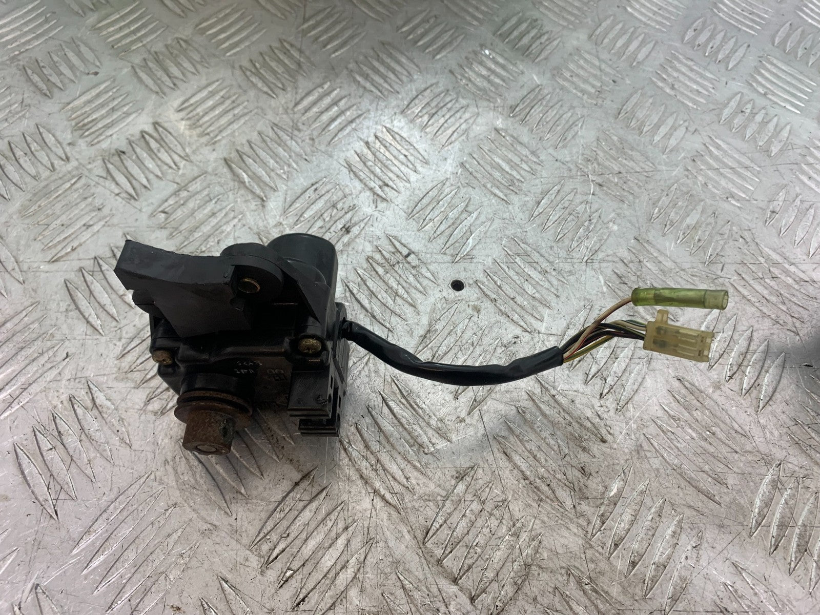 YAMAHA YZF R1 EXHAUST SERVO MOTOR  YEAR 1998-99 (CMB1291)