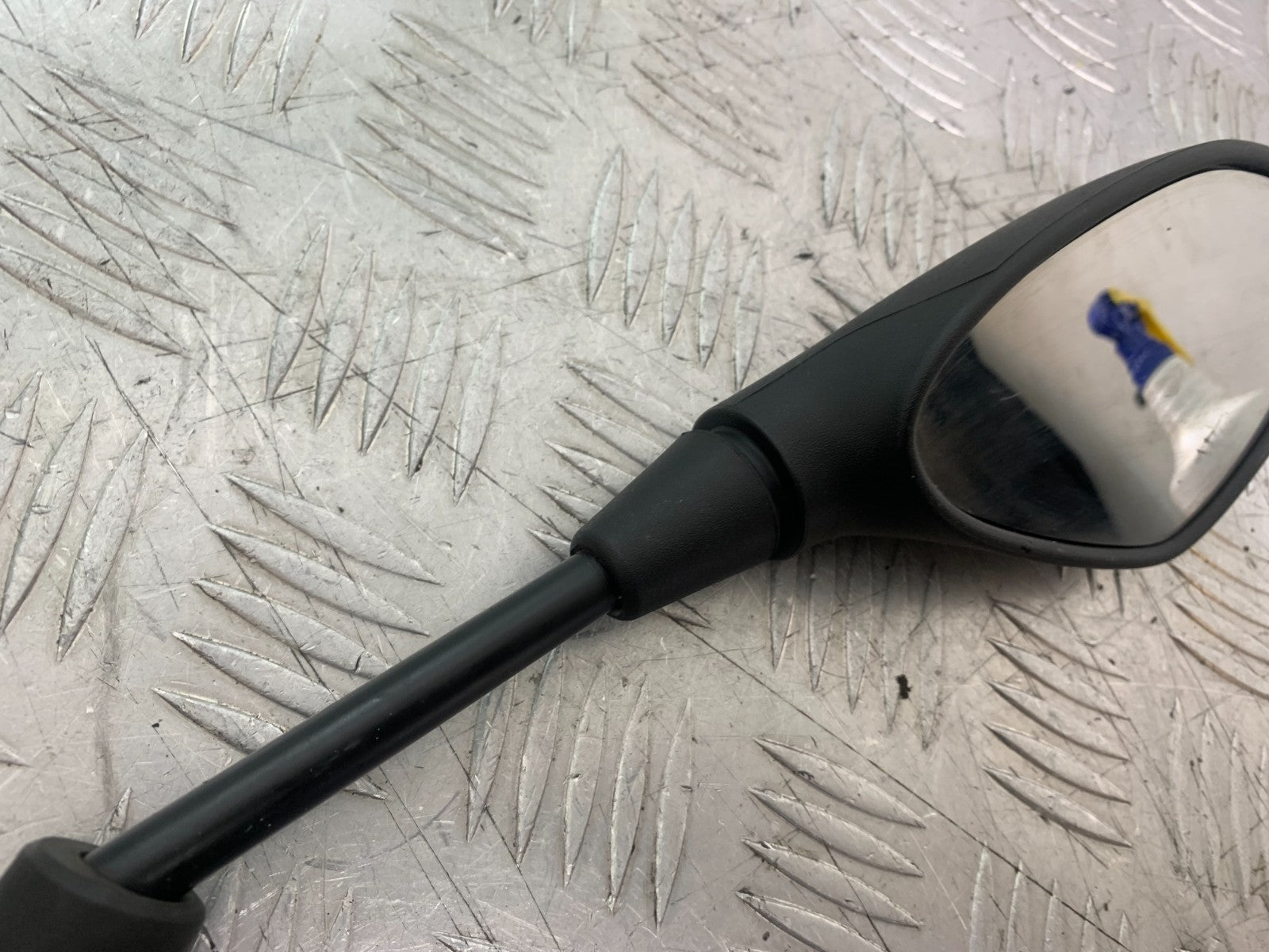 APRILIA TUONO 1000 V4R RIGHT MIRROR  YEAR 2011-13  (CMB1331)