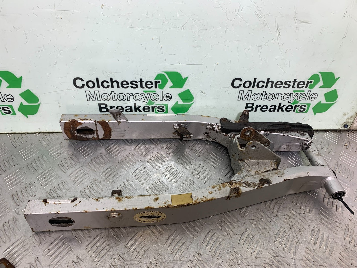 HONDA XL125 VARADERO SWINGARM   YEAR 2001-2006  (CMB1304)