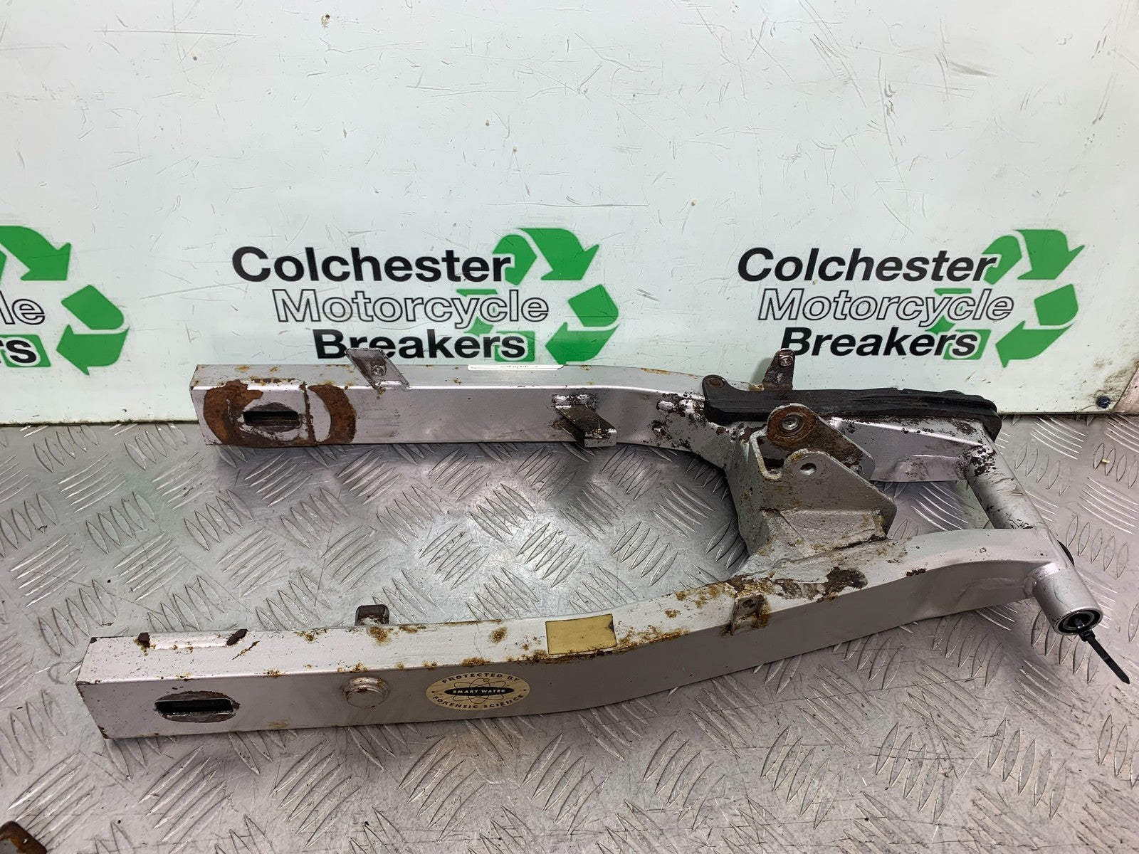 HONDA XL125 VARADERO SWINGARM   YEAR 2001-2006  (CMB1304)