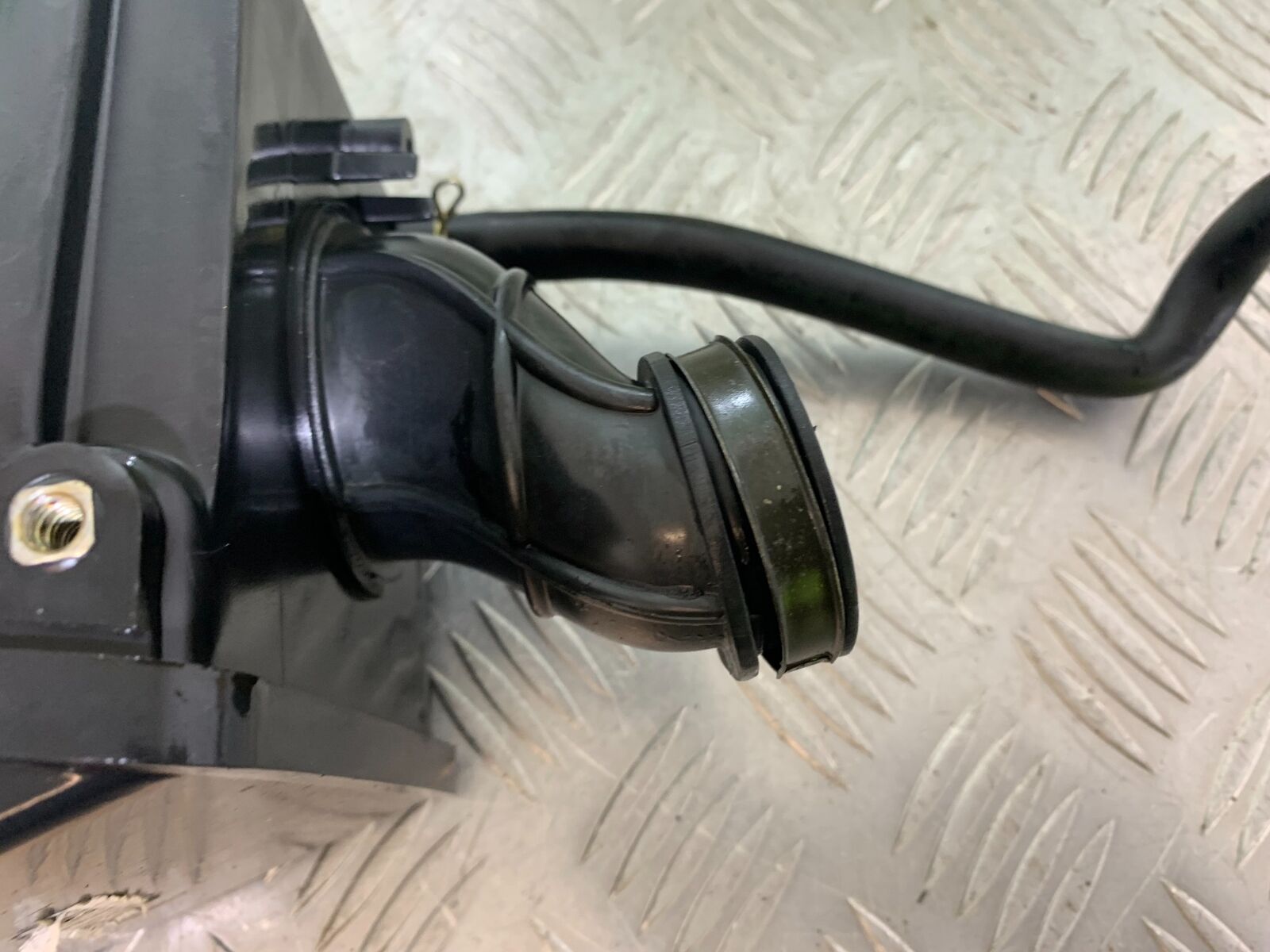 BENELLI BN125 BN 125 AIRBOX  YEAR 2018-2021 (CMB1080)