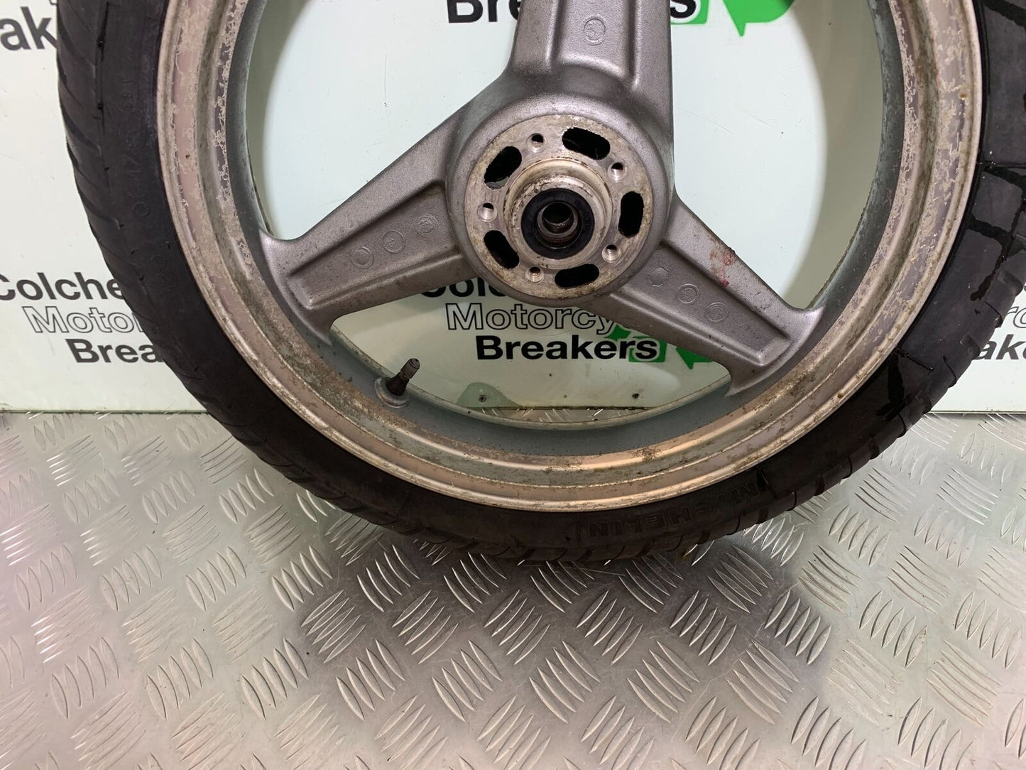 KAWASAKI ZR 750 ZEPHYR FRONT WHEEL  YEAR 1991-95 (CMB1008)