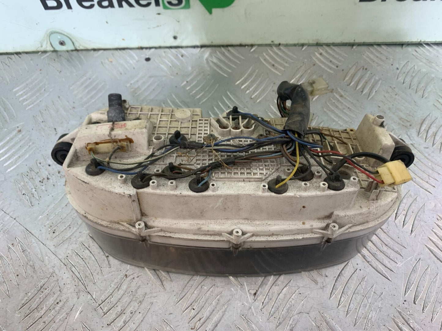 YAMAHA FJ1100 FJ 1100 CLOCKS SPEEDO DASH (SOLD AS PARTS) YEAR 1984-85 (CMB1101)