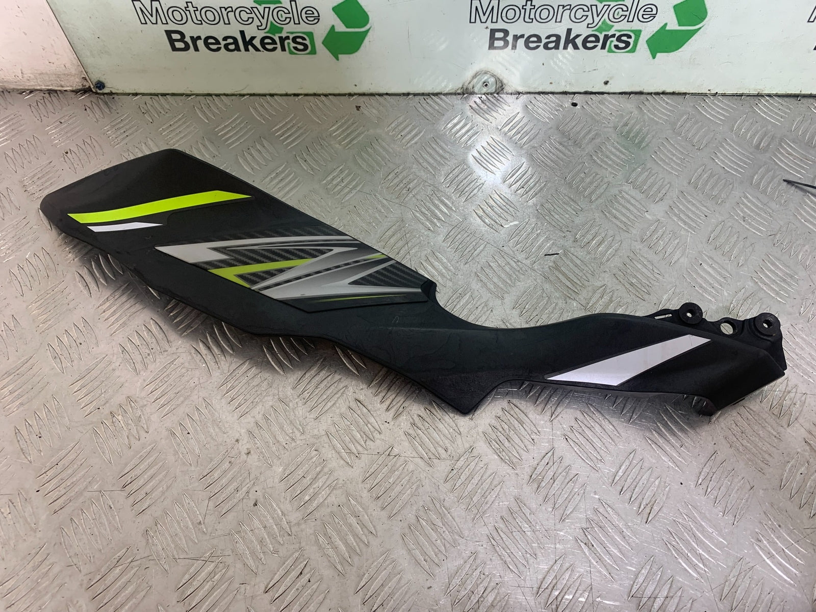 KAWASAKI Z125 Z 125 LEFT SIDE FAIRING  YEAR  2018-2023 (CMB1167)