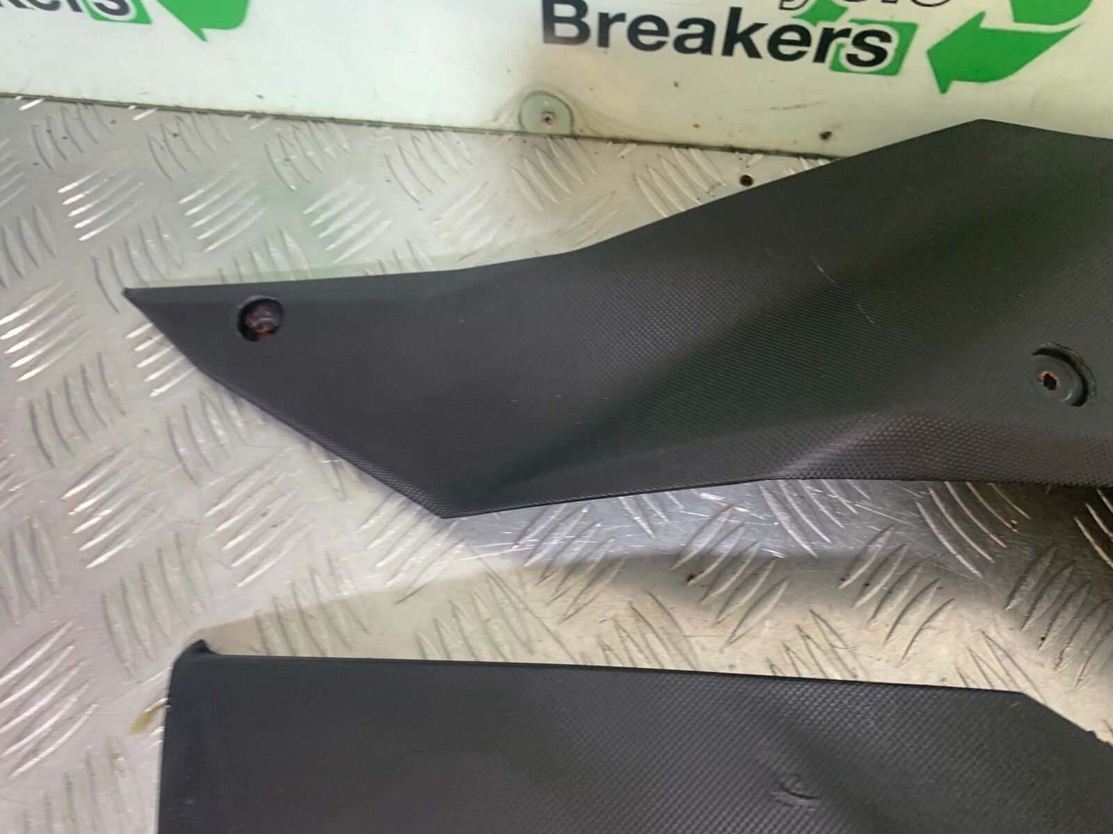 KTM 990 SUPERMOTO T LEFT AND RIGHT TANK PANELS  YEAR 2010-2011  (CMB1127)