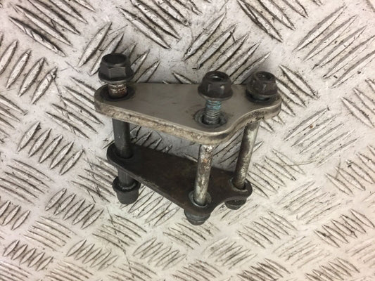 SUZUKI DRZ400 DRZ 400 ENGINE MOUNTS  YEAR 2003 (STOCK 372)