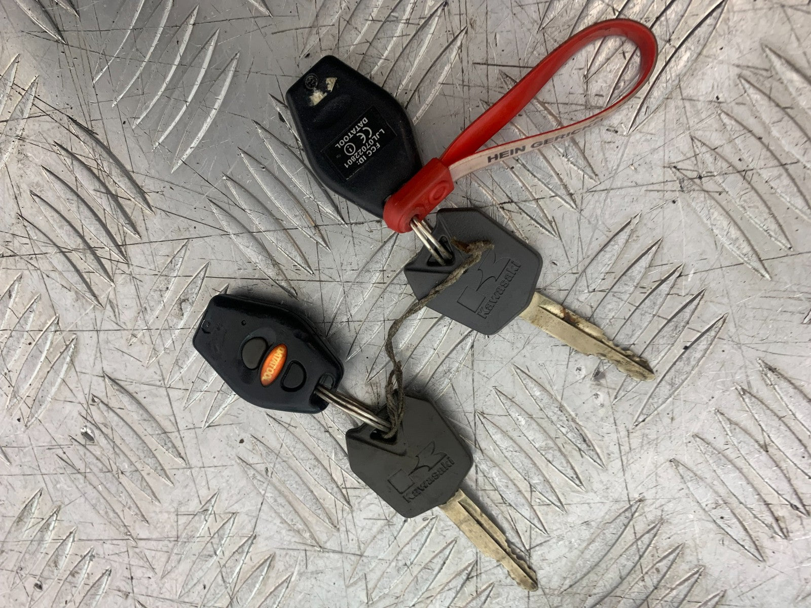 KAWASAKI ER6 F ER6F LOCKS AND KEYS    YEAR 2005-2008 (CMB1277)