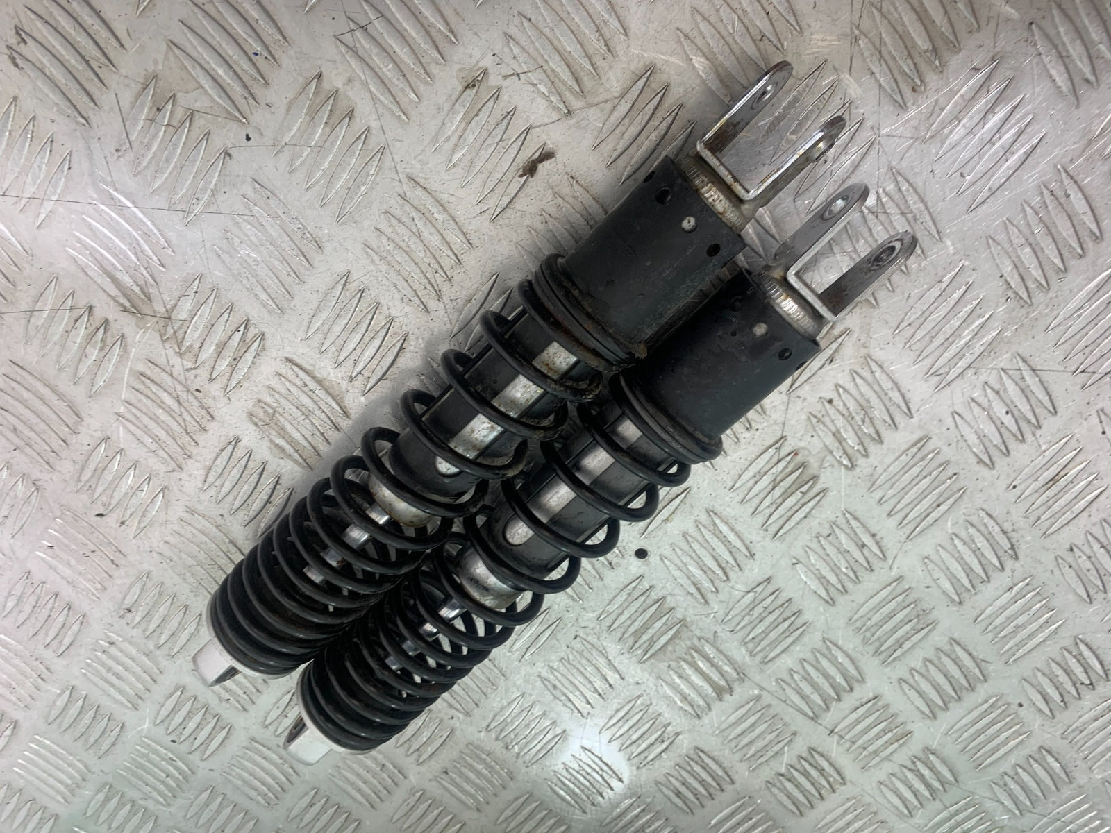 KAWASAKI J125 J125 REAR SHOCKS YEAR 2016-2020 (CMB1158)