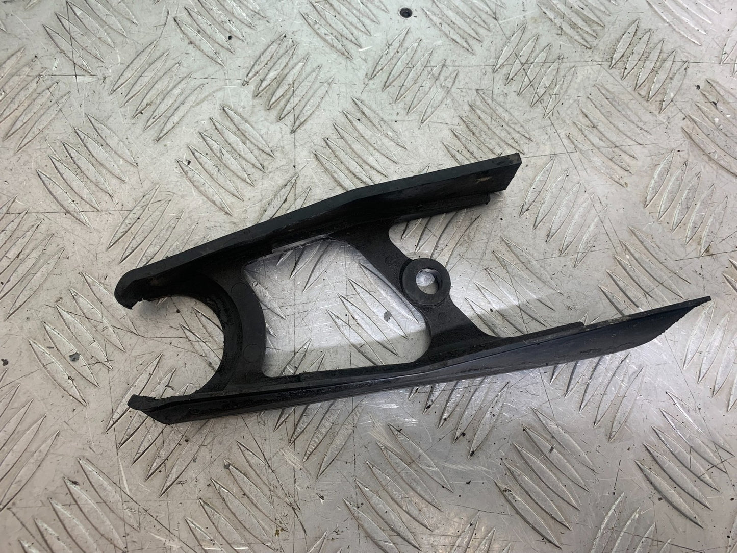 KAWASAKI ZX6R ZX6 F CHAIN GUIDE  YEAR 1995-1997 (CMB1169)