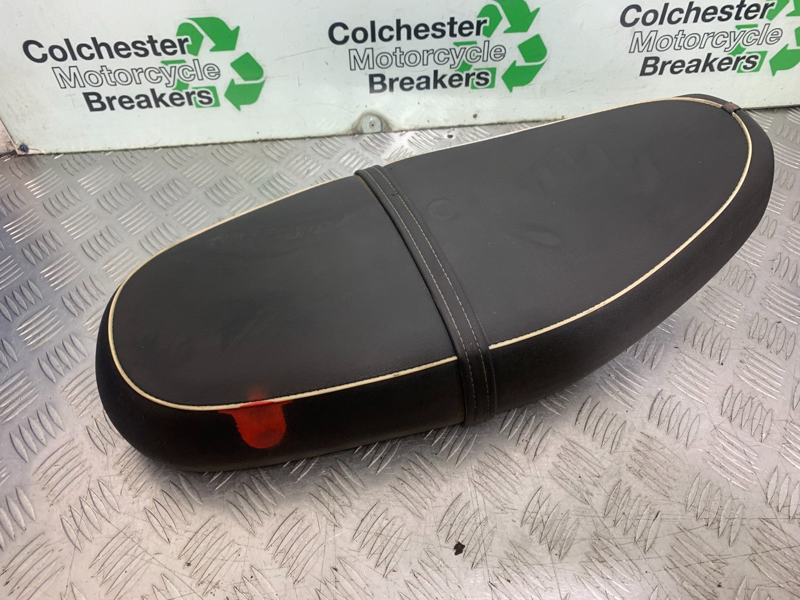 BSA 650 GOLD STAR SEAT YEAR 2022-2025 (CMB1262)