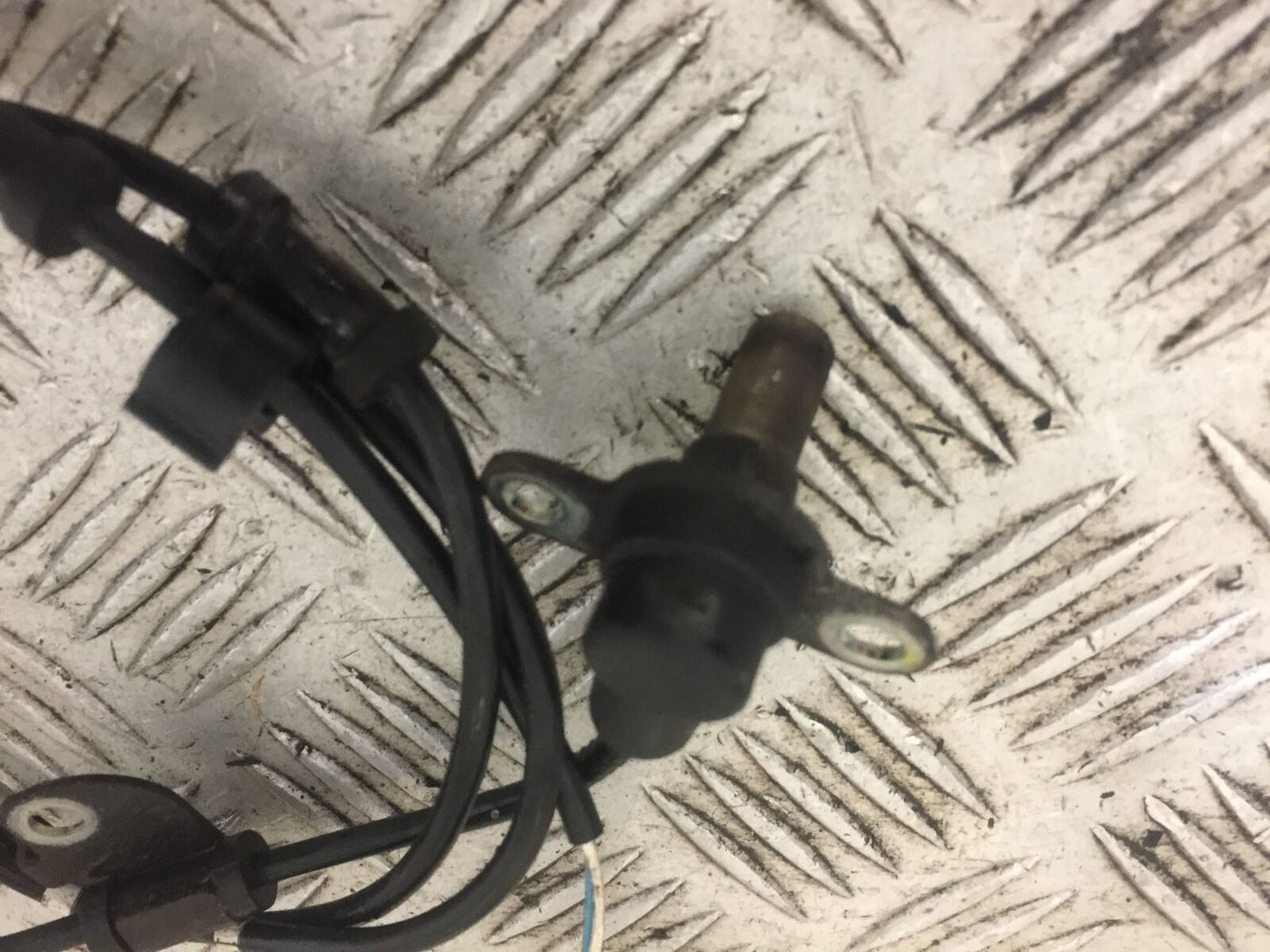 SUZUKI SFV650 SFV 650 GLADIUS FRONT ABS SENSOR  2009-15 (STOCK 709)