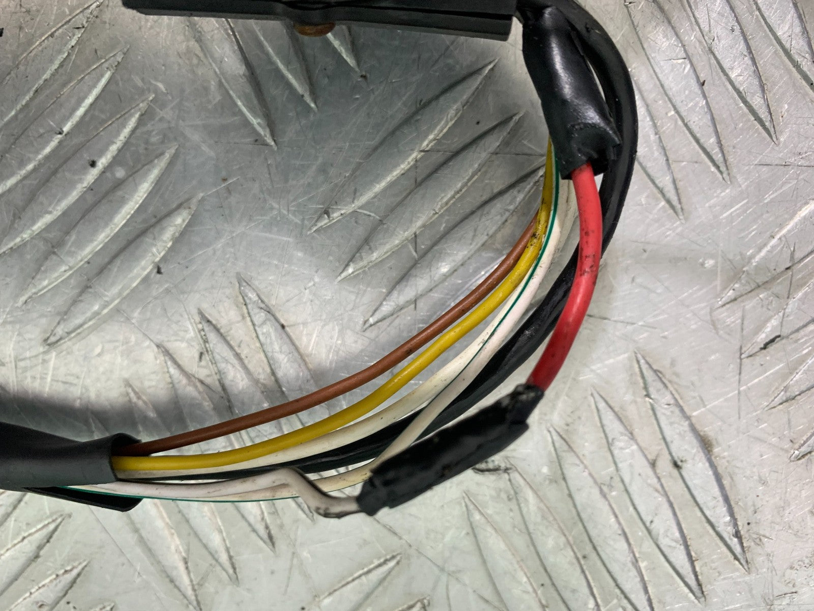 TRIUMPH 675 STREET TRIPLE RX ECU LOCKS KEYS   2015- 2017 (CMB1299)