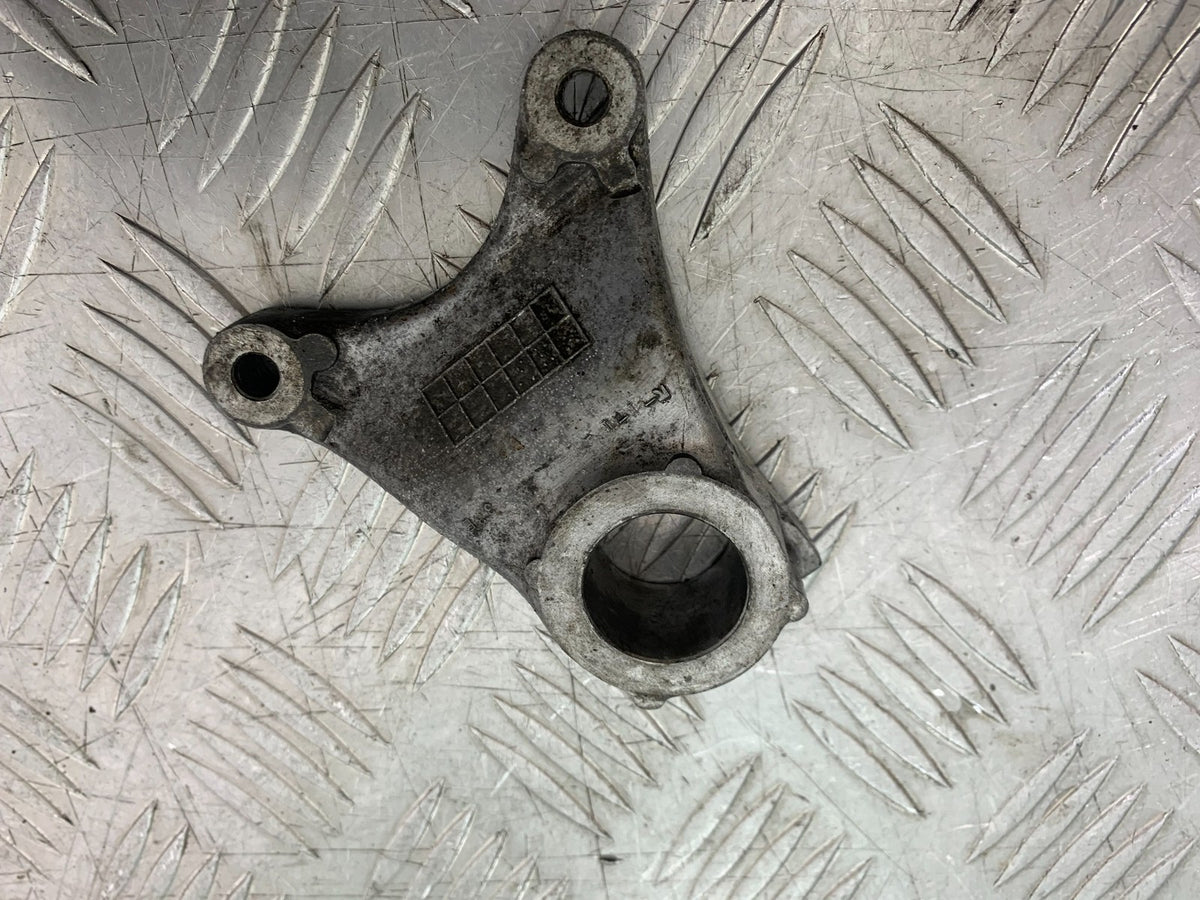 SUZUKI GSXR600 GSXR 600 SRAD REAR CALIPER BRACKET YEAR 1997-2000 (CMB1276)