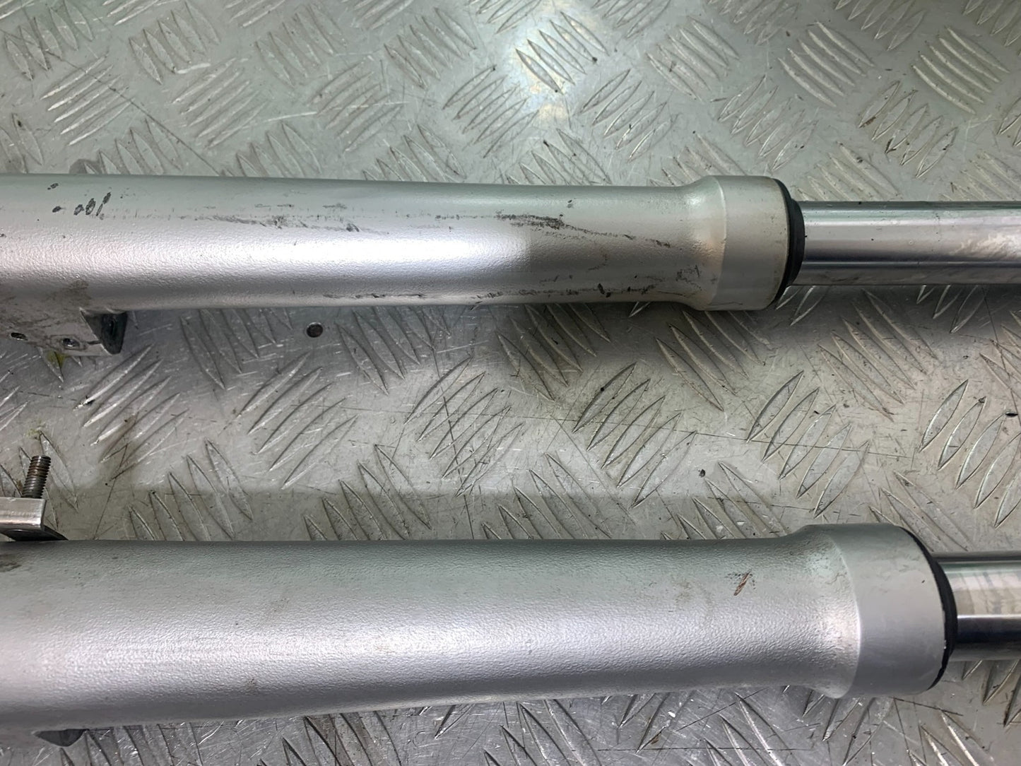 BMW R850 R R850R  FORKS  YEAR 1994-2002 (CMB1170)