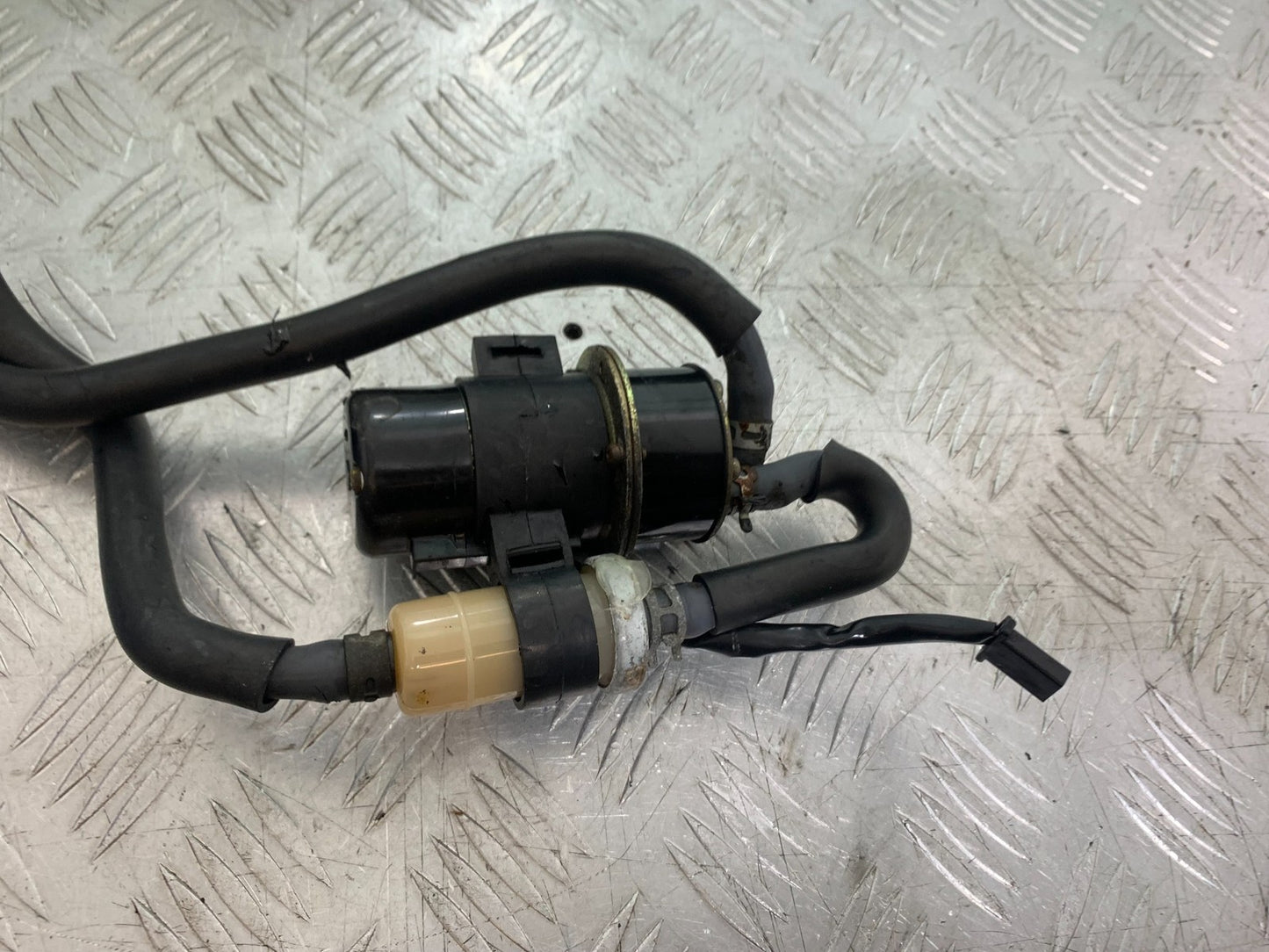 YAMAHA FZS1000 FAZER PETROL PUMP YEAR 2001-05 (CMB1275)