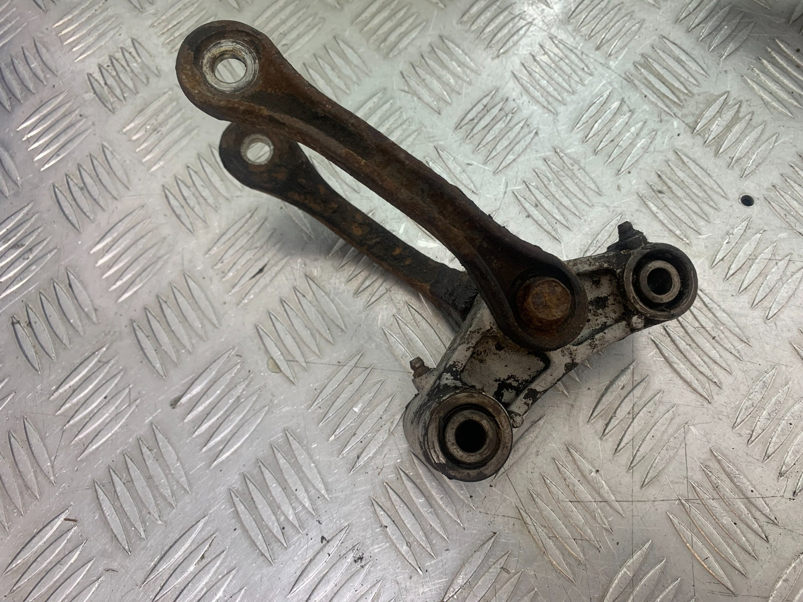 KAWASAKI ZZR1100 D REAR SHOCK LINKAGE   YEAR 1993-2001 (CMB1164)