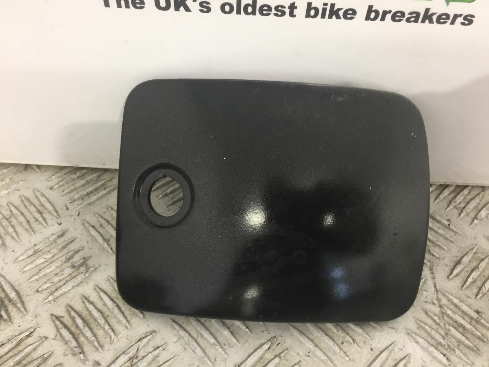 HONDA ST1100 ST 1100 PAN EUROPEAN TANK TANK LID  YEAR 1993