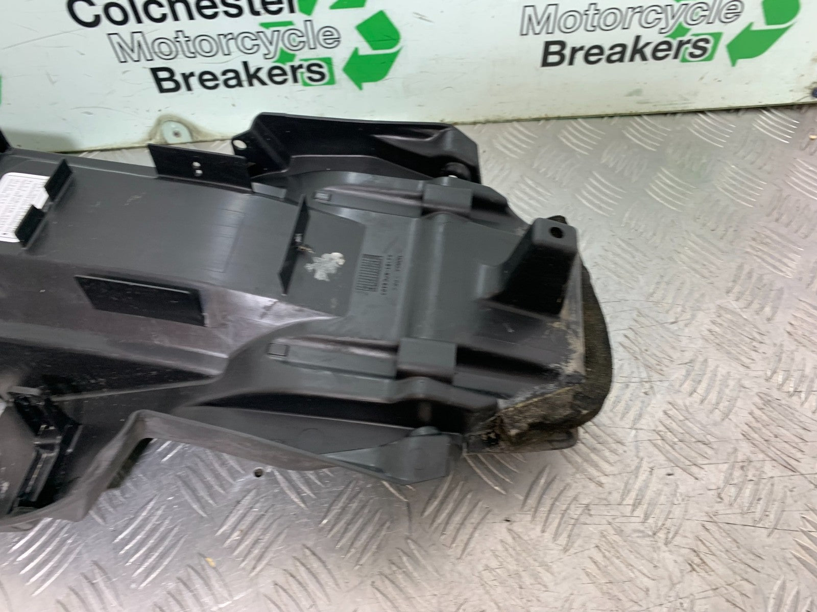HONDA XL125 VARADERO REAR MUDGUARD  YEAR 2001-2006  (CMB1304)