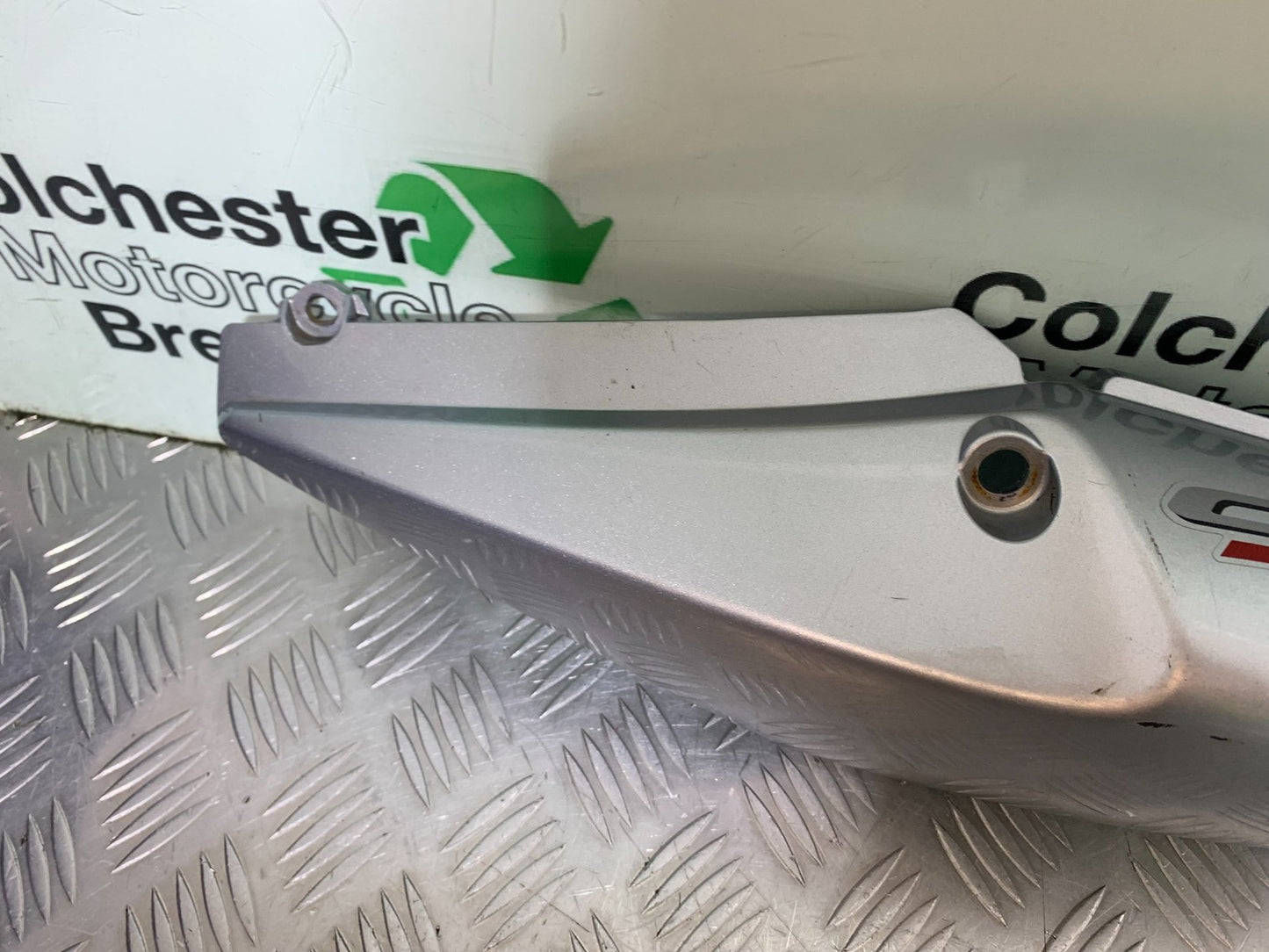 HONDA CBF500 CBF 500 LEFT SEAT PANEL    YEAR 2004-2008  (CMB1294)