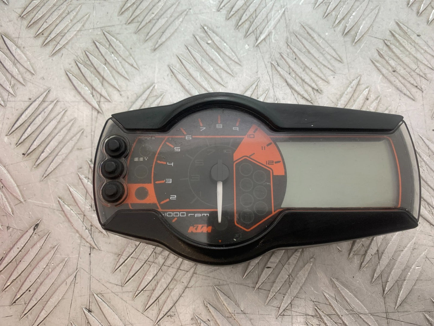KTM 990 SUPER DUKE CLOCKS SPEEDO DASH  YEAR 2007-2011  (CMB1207)