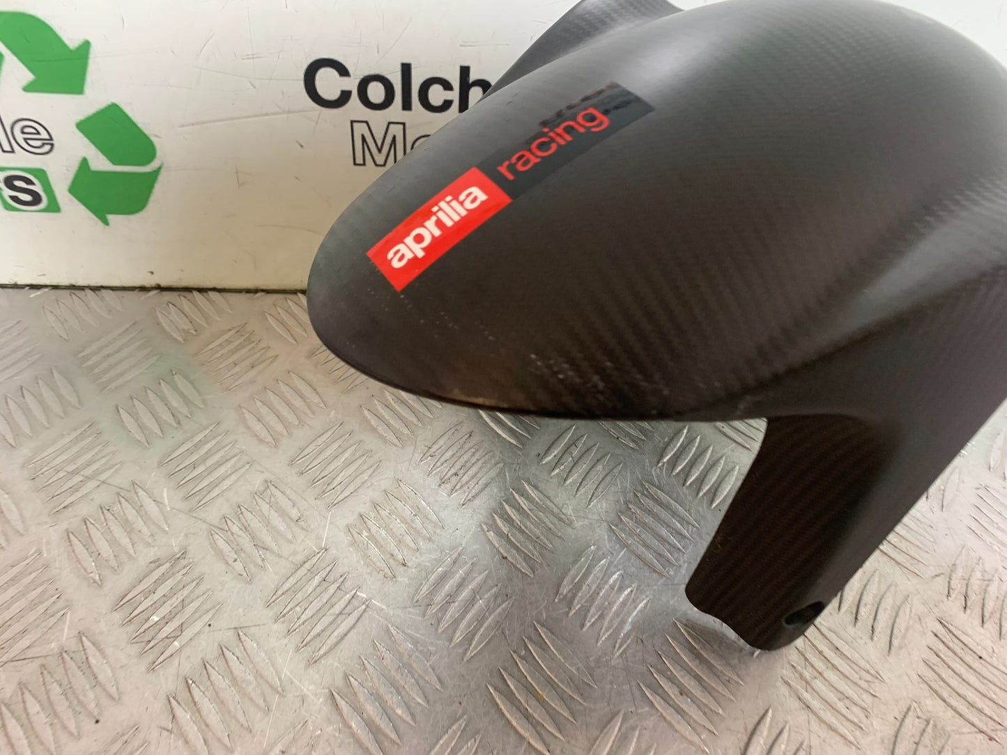 APRILIA RSV4 FACTORY CARBON FRONT MUDGUARD YEAR 2009-2012 (CMB1224)
