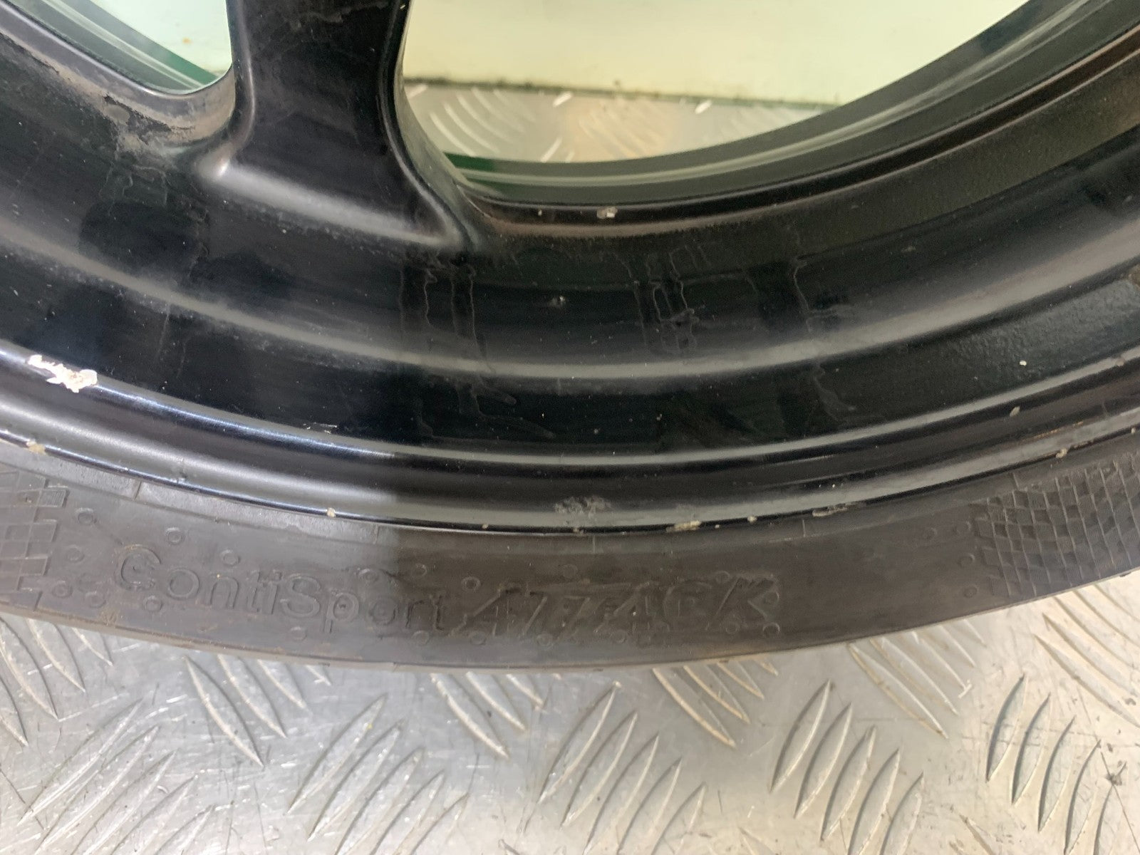 HONDA CBR600 CBR 600 RR REAR WHEEL  YEAR 2003-2004 CMB1173)