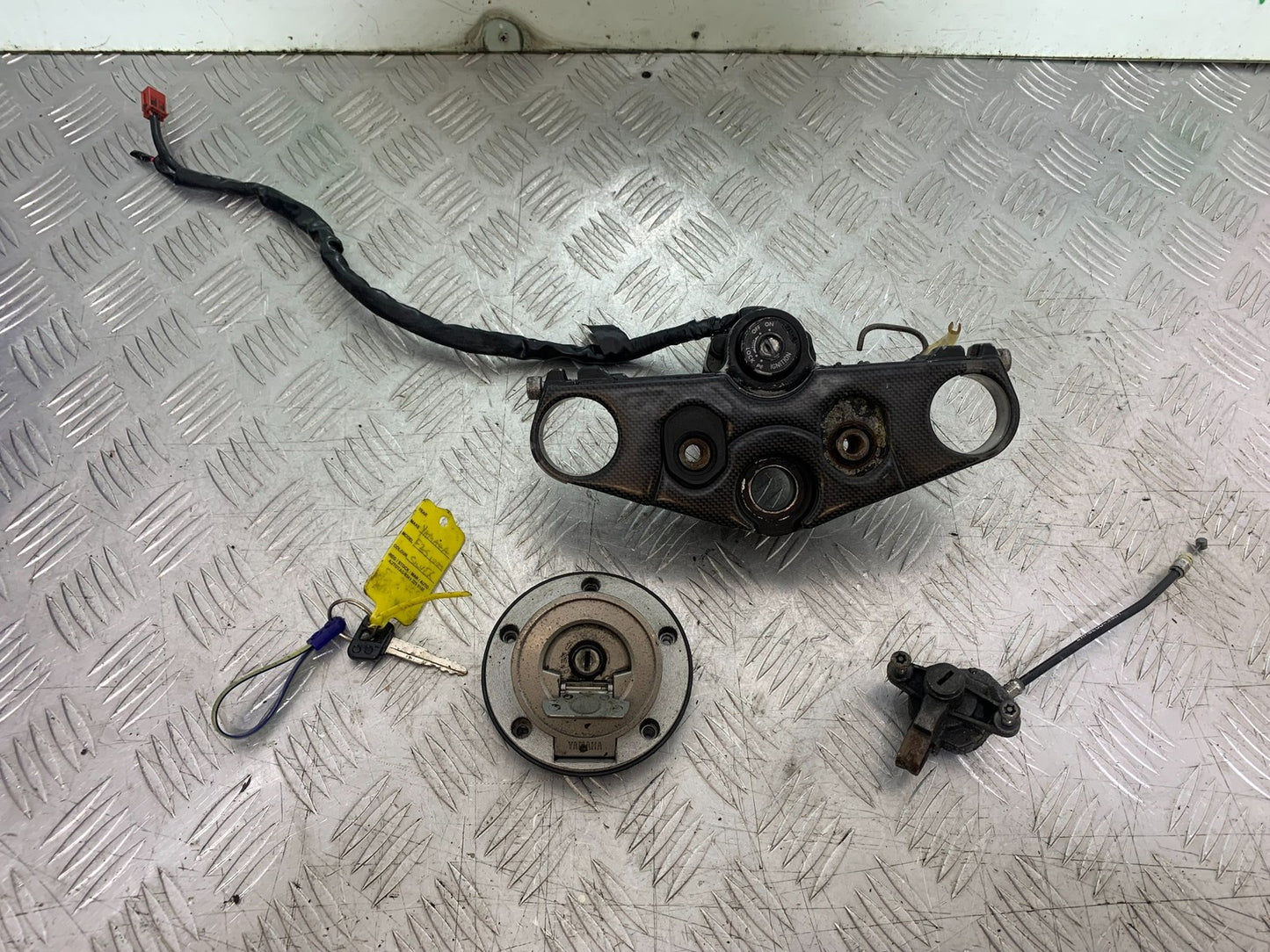 YAMAHA FZS1000 FAZER LOCKS AND KEY  YEAR 2001-05 (CMB1275)