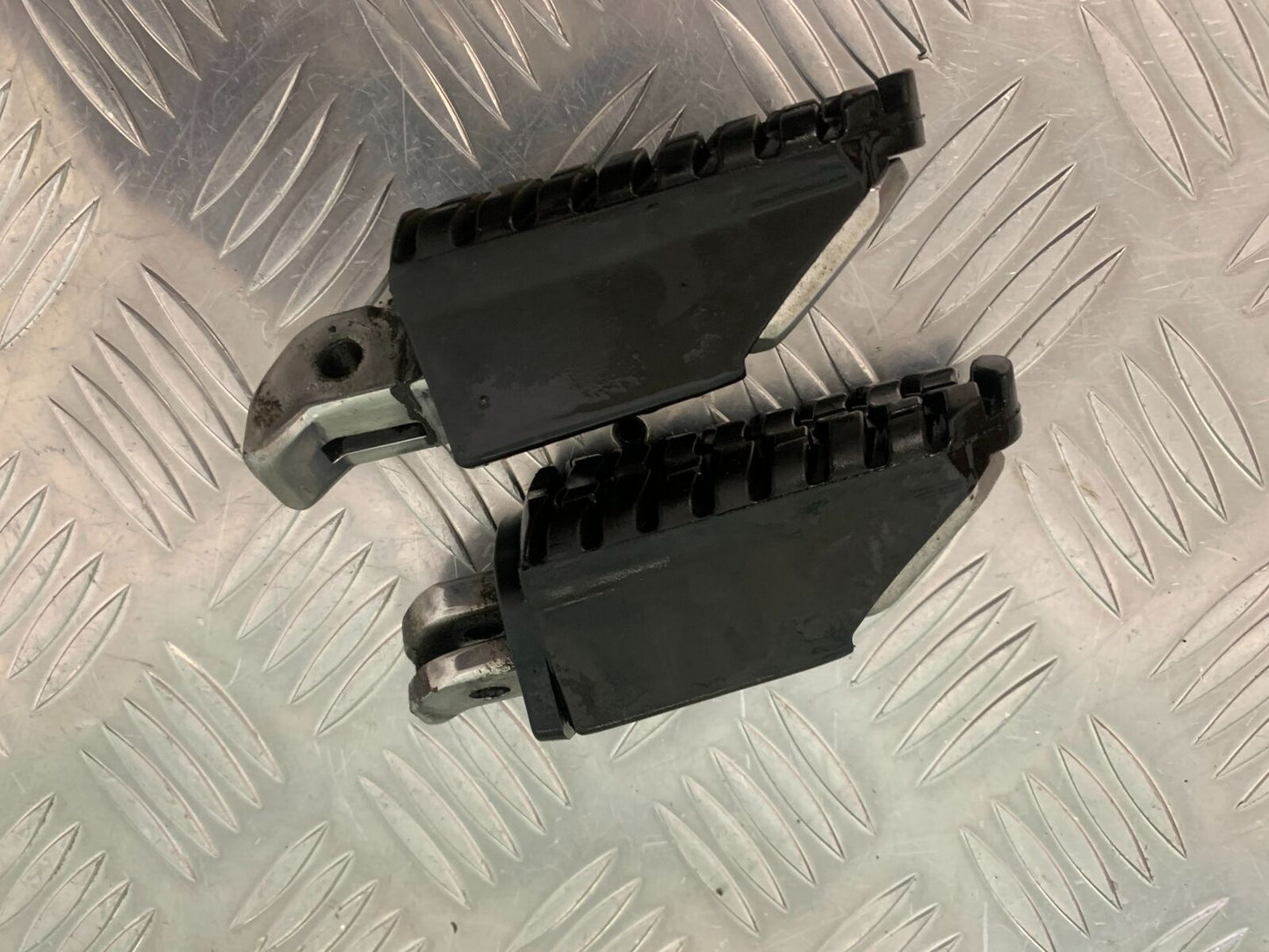TRIUMPH TIGER 800 XCX REAR FOOTPEGS   YEAR 2015-2017  (STOCK 966)