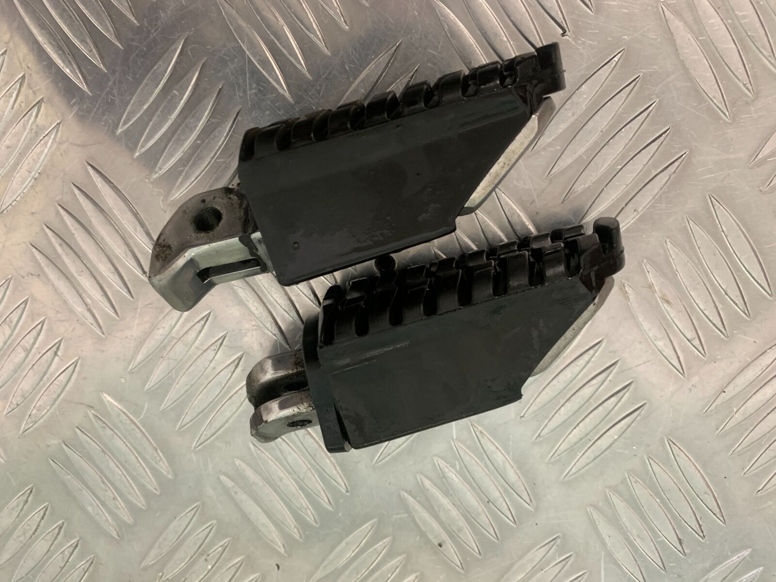 TRIUMPH TIGER 800 XCX REAR FOOTPEGS   YEAR 2015-2017  (STOCK 966)