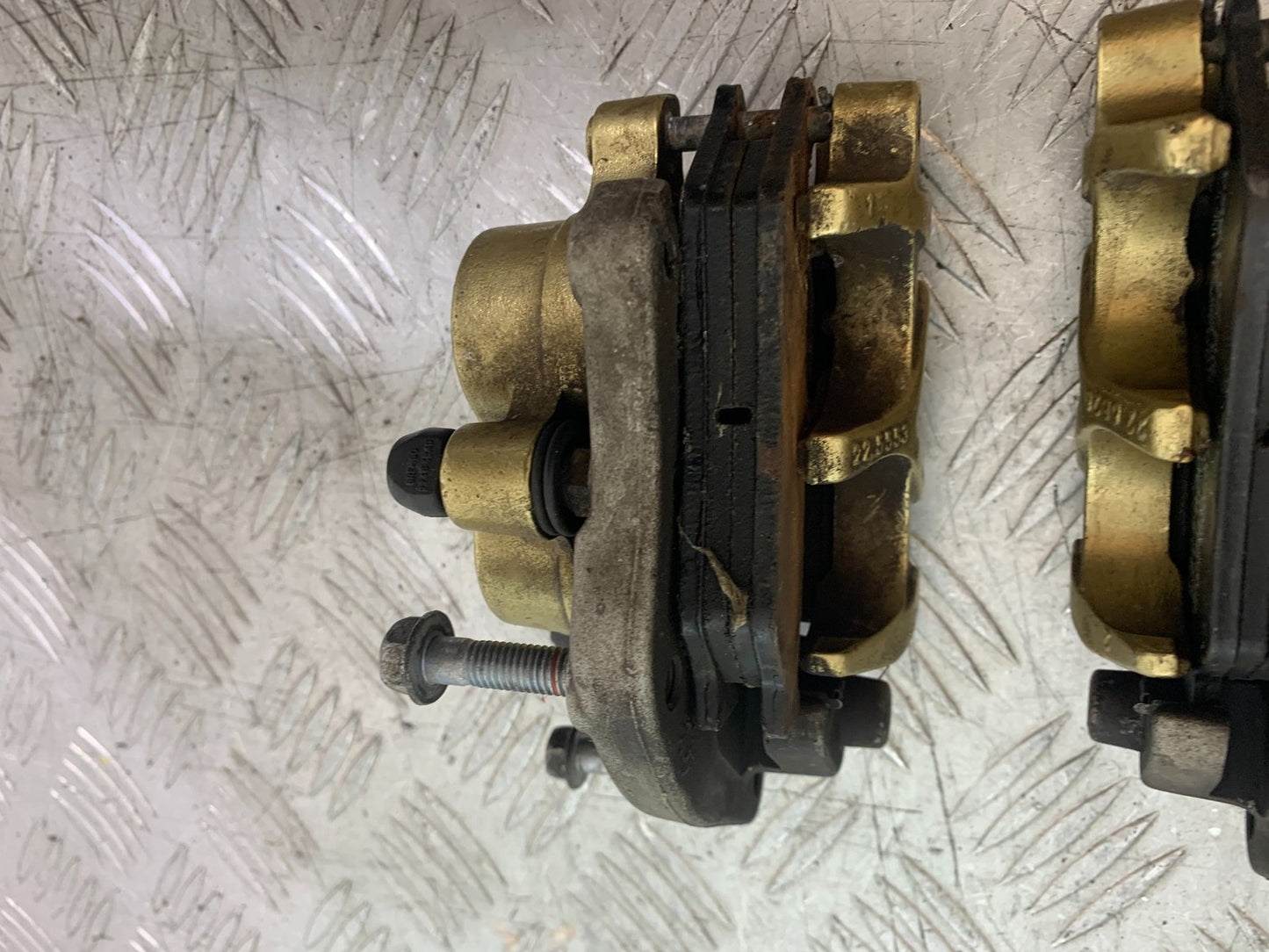 HONDA NT650 V DEAUVILLE FRONT BRAKE CALIPERS YEAR 1998-01(CMB1320)
