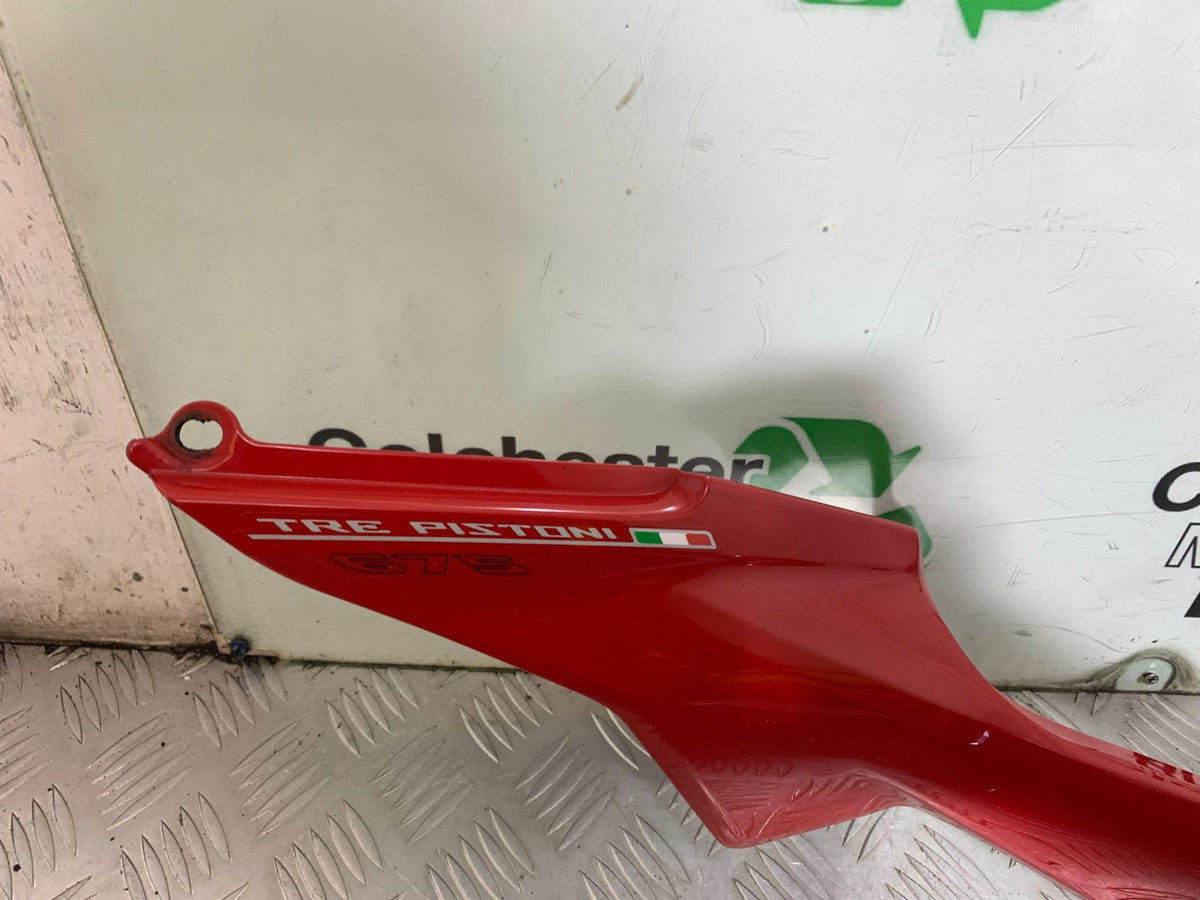 MV AGUSTA 675 F3 LEFT SEAT PANEL  YEAR 2012-2016 (CMB1302)