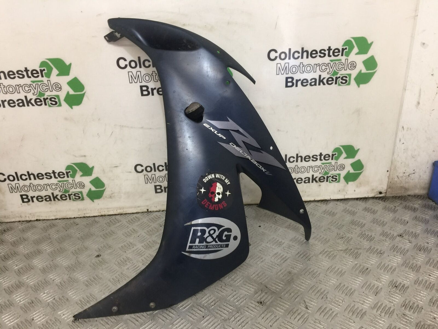 YAMAHA YZF R1 5VY LEFT FAIRING PANEL YEAR 2004-2006 (STOCK 748)