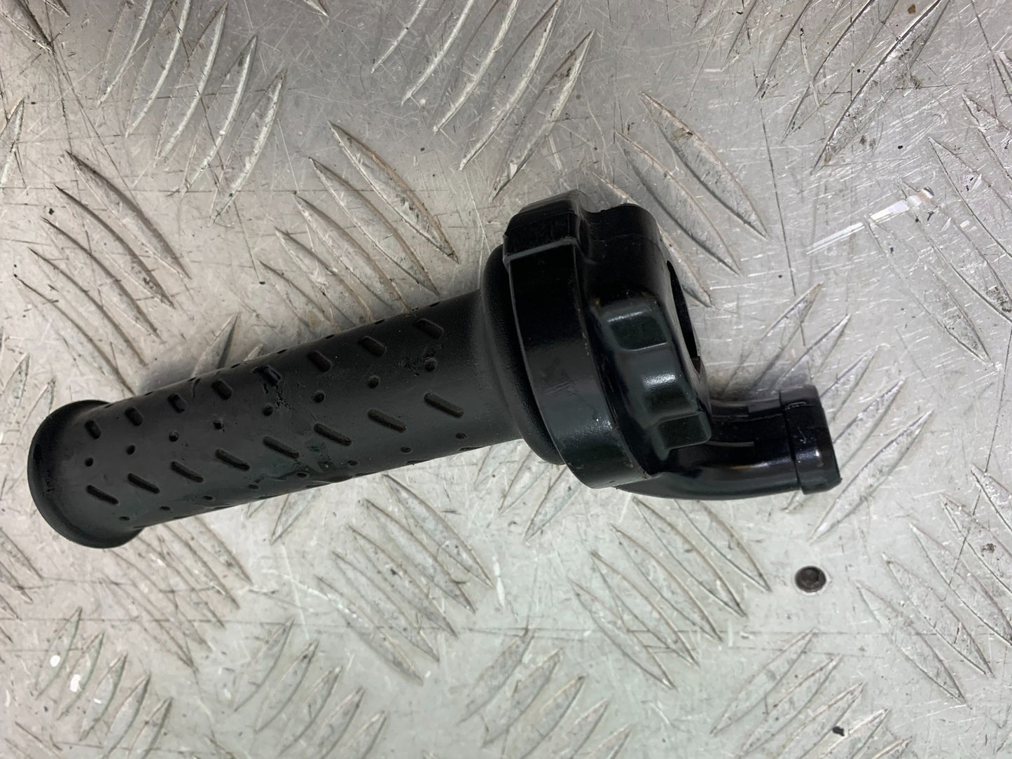 TRIUMPH 1050 SPRINT ST THROTTLE AND GRIP  2003-2011 (CMB1285)