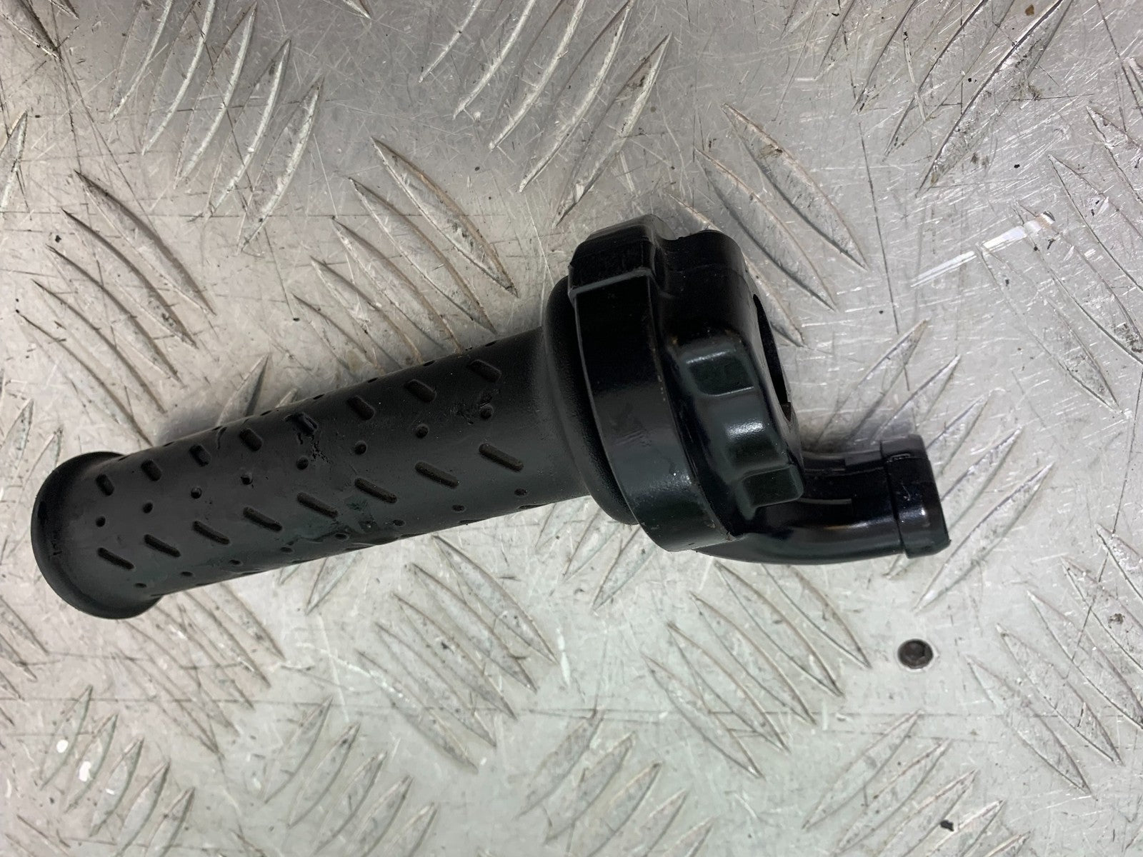 TRIUMPH 1050 SPRINT ST THROTTLE AND GRIP  2003-2011 (CMB1285)